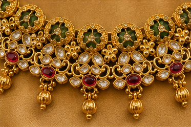 ORAKI Rajsi Kundan Choker Set with Earrings & Maang Tikka
